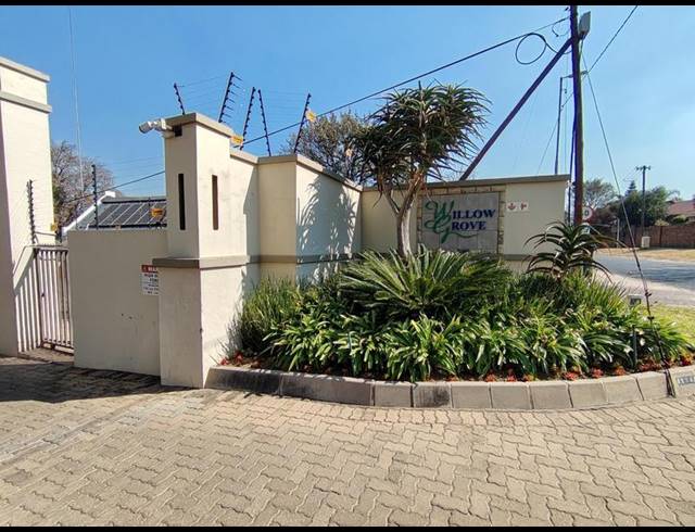 2 BEDROOM PROPERTY TO RENT IN FOURWAYS